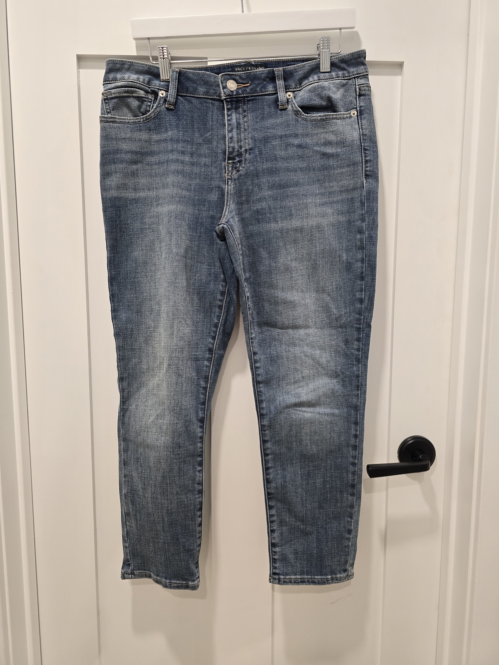Lucky Brand Faded Blue Ankle Crop Jeans